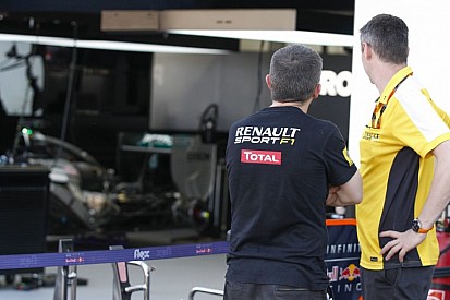 Ecclestone addig trükközik, amíg a motorszabályok maradnak, ahogy vannak?! Az senkinek sem lesz jó...