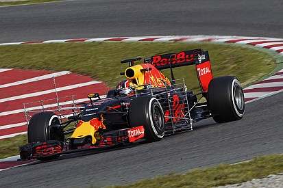 A Red Bull szerint a szezon első felében a Mercedes megfoghatatlan lesz