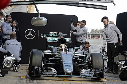 Hamilton figyelmeztet: „Az idei Mercedes még jobb és megbízhatóbb, mint a tavalyi”