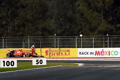 Lehet, hogy Vettel unja a Mercedes dominanciáját, de Hamilton nem