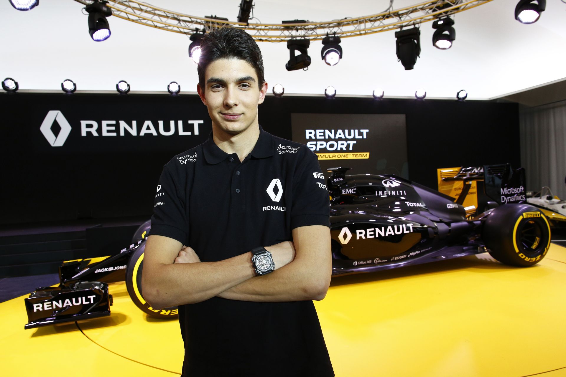 Befutott a gyári Renault új F1-es autója: RS16