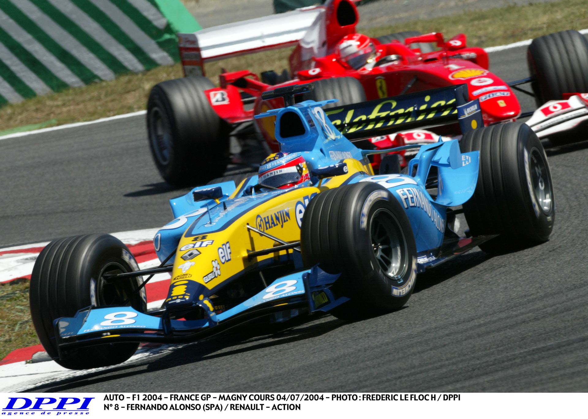 Schumacher üldözőbe veszi Alonsót a Ferrarival: 2004, Magny-Cours