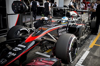 A McLaren-Honda erősebb lesz, mint Chuck Norris? Irány az élmezőny!
