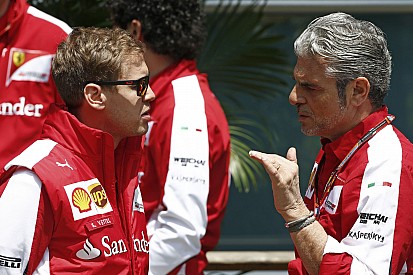 Vettel a brazil éjszakában mutatta be a legújabb Ferrarit