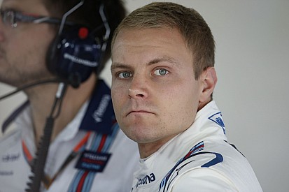 Bottas szerint nem versenybaleset volt az ütközése Kimivel!