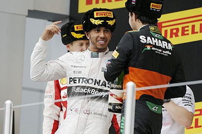 Egy F1-es dobogó, ami örökre beleégett a retinánkba: Hamilton-Vettel-Pérez