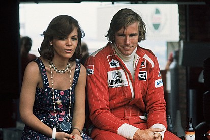 Egy történelmi pillanat: James Hunt 1976-ban ezen a napon lett a Forma-1 új bajnoka