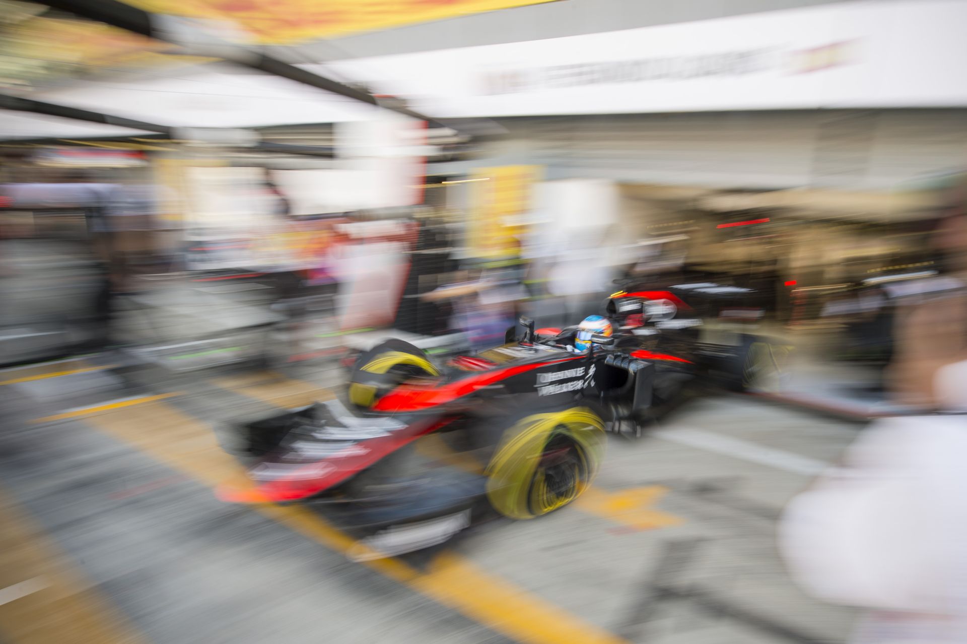 Botrány, ami a McLaren-Hondánál zajlik: Monzában már kifogásokat sem kerestek...