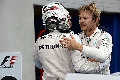 Hamilton lassan csukott szemmel veri el Rosberget: Vettel lesz a második? Ciki lenne!