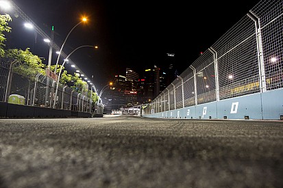 Szingapúri Nagydíj 2015: Kövesd ÉLŐBEN a második szabadedzését az éjszakai F1-es helyszínről (15:30)