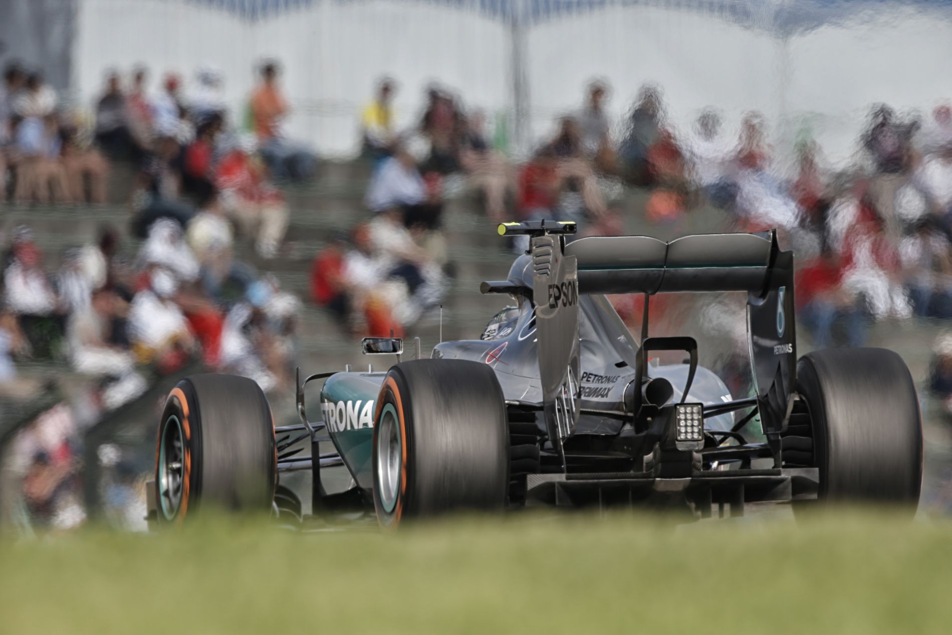 4 méterrel „volt gyengébb” Rosberg motorja – Puhány lenne a német?