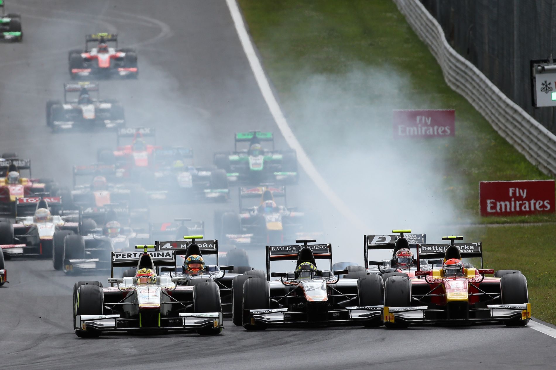 Ecclestone segítő kezet nyújtana a fiatal tehetségeknek: külön csapat a GP2-ben?