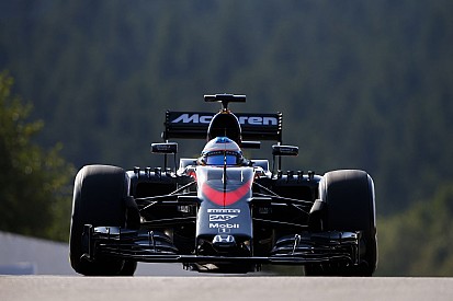 Rettentő lassú Alonso alatt a McLaren-Honda az egyenesekben Spa-ban