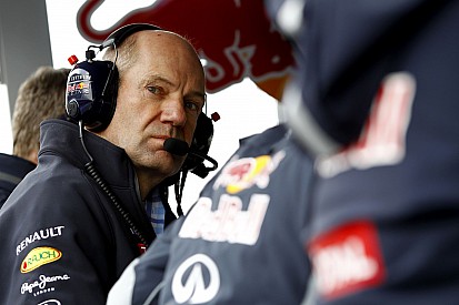 Adrian Newey az Aston Martin szuper-autóján dolgozik: F1-es előszele lehet a projektnek
