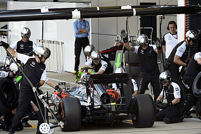 FIA: Nem kap büntetést a Honda, ha egy új motort használ fel a McLarennél