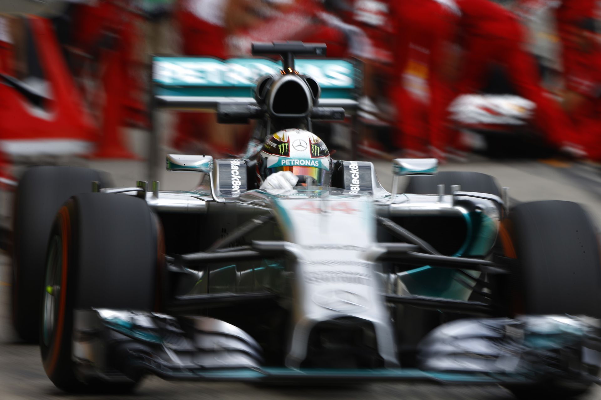 Hamilton elismerte, tiszta vereséget szenvedett a pokolian gyors Rosbergtől Suzukában az időmérőn! Bottas újabb parádéja