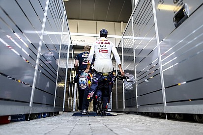 Ricciardo tudja a baj forrását: ezeket a kanyarokat nem a Red Bullra szabták