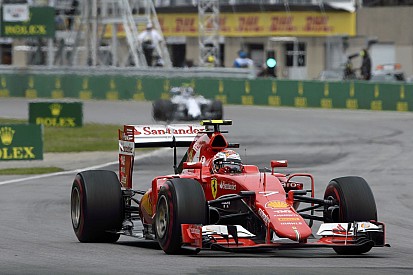 Így bukta el Raikkönen a dobogót Kanadában: Megpördül, majd csúnyán kiakad
