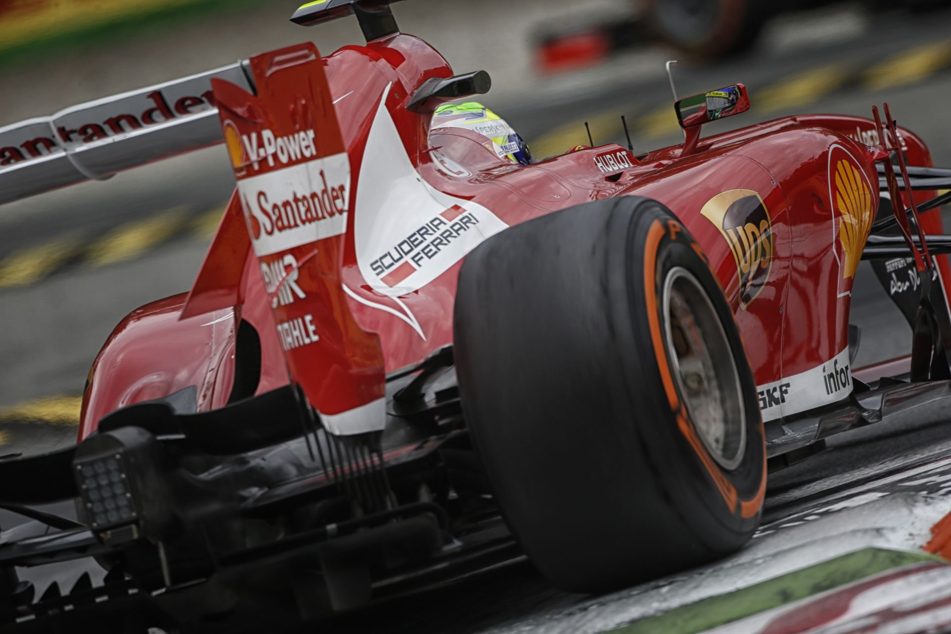 Élő F1-es műsorral jelentkezik az F1-live.hu! Levezető kör! MOST! Kérdezz!