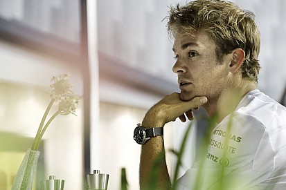 Rosberg még sok éven át lenne Hamilton csapattársa, de kezdi unni a füttykoncertet