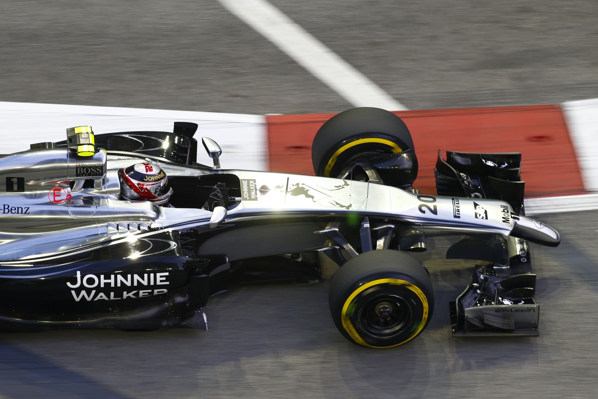 McLaren: Button még a Q3-ba sem jutott be, Magnussen 9. lett Szingapúrban