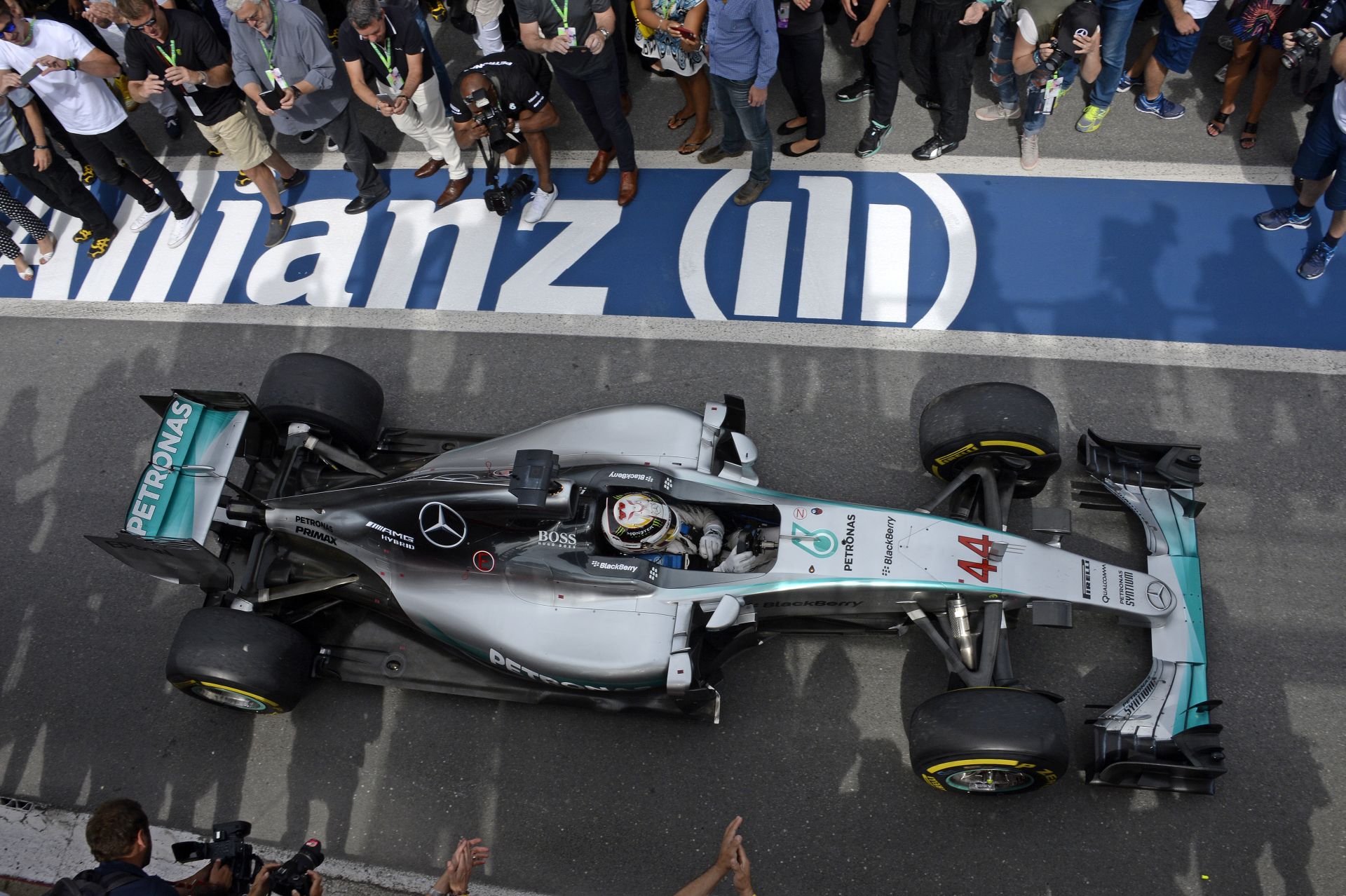 Hamiltonban megvan a gyilkos ösztön, de Rosberg kiütheti a végén
