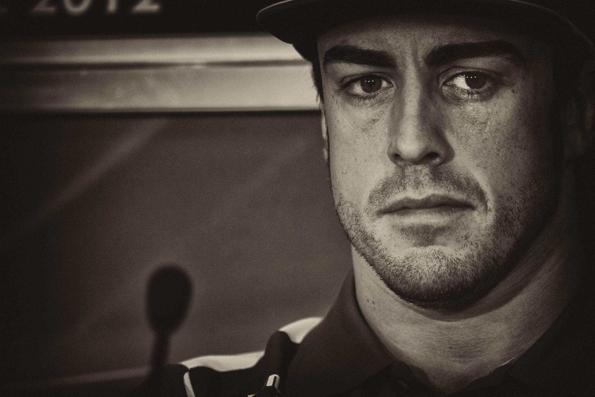 Alonso: Buktam egy bajnoki trófeát, de nyertem egy életet