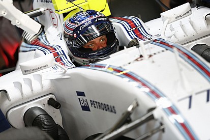 Bottas ma mérföldekkel -azaz több mint 1 másodperccel- Massa előtt járt