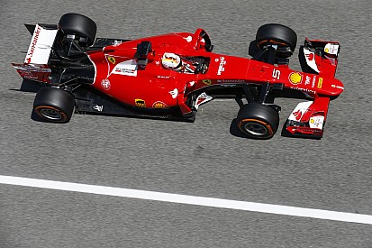 Odaégett Raikkonen gumija, Vettel hiányolja a gumiászt a pakliból