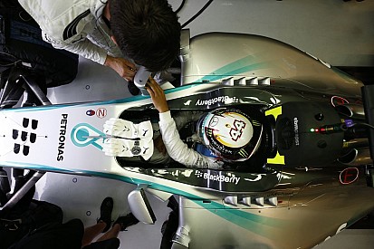 Hamilton nem kiscica, amikor kiszáll a Mercedesből: Rosberg nincs tisztában a helyzettel?