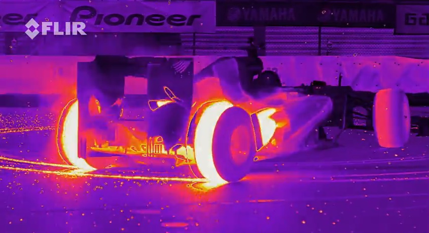 COOL: így éget gumit F1-es autó hőkamerán keresztül!