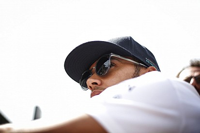 Hamilton nem akar többször olyat hallani, mint tegnap: azért van az F1-ben, hogy versenyezzen