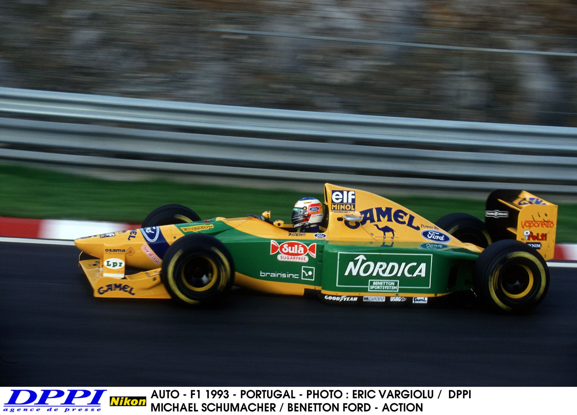 Videón Michael Schumacher és Jean Alesi csatája az 1993-as Belga Nagydíjon