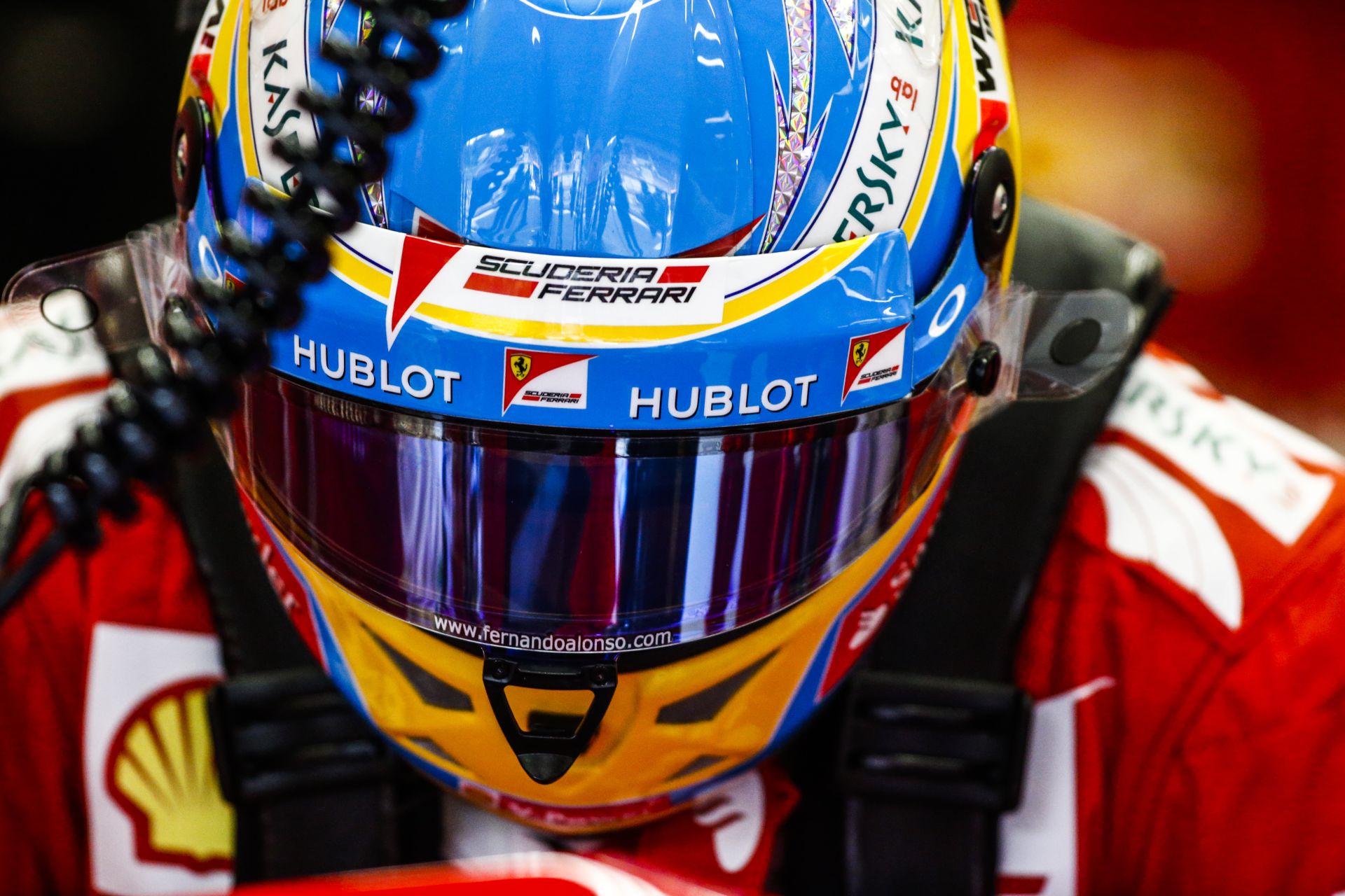 Kizárt, hogy Alonso és Raikkönen elhagyja a Ferrarit, addig Vettel a McLarennel kacérkodik, míg a Mercedes Hamiltont győzködi az