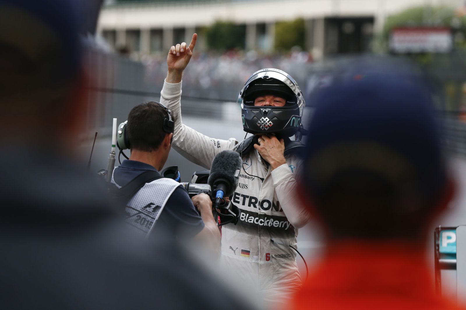 Rosberg hirtelen az élre állt:
