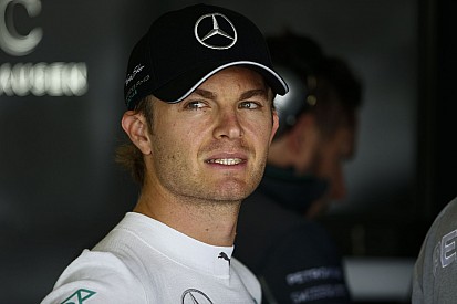 Brit Nagydíj: Rosberg megint nyer? Hamilton lassan kilátástalan helyzetbe kerül?