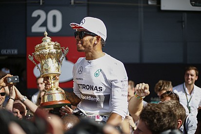 Hamilton állítja, nem alkalmaz elme trükköket Rosberg ellen