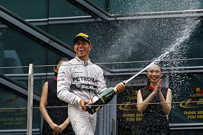 John Watson: Hamilton egy durcás kislány, Lauda a keresztapa, Brawn hiányzik
