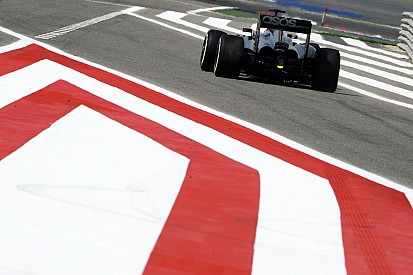 Nem nagy az öröm a McLarennél: talán a verseny reményt jelenthet Bahreinben