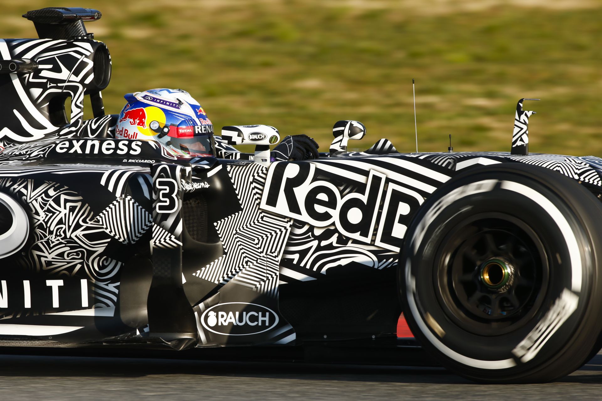 Ricciardo: Igencsak jónak tűnik a Ferrari…
