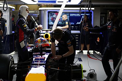Ricciardo örül, hogy Vettel mögötte van