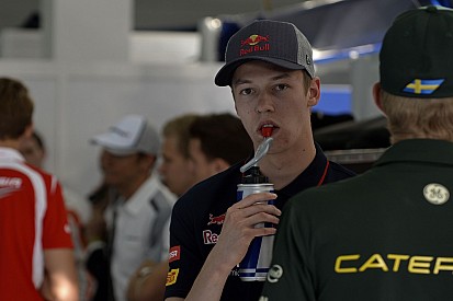 Ismét pontot szerzett a Toro Rosso orosz újonca