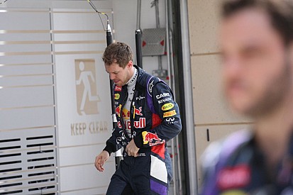 Vettel első menete korán véget ért: platón tért vissza az RB10 (videó)