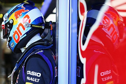 Vettel holnap sok lehetőséggel számol: jó Q3-at remél a csapattársának