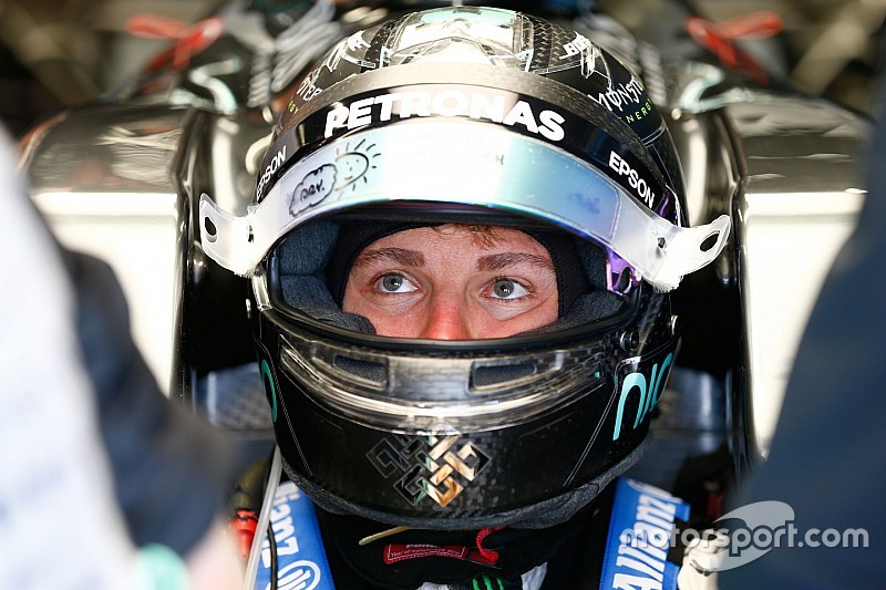 Wolff: “Contractverlenging Rosberg heeft onze eerste aandacht”