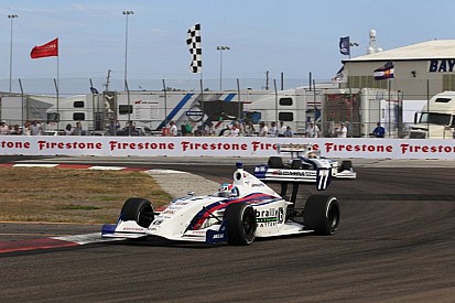 Őrülten szoros befutó az Indy Lights-ban: micsoda célfotó?!