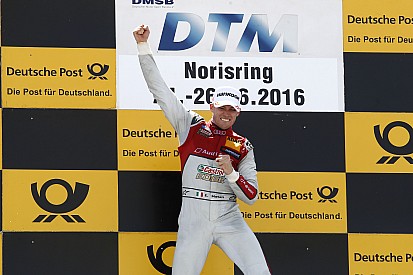 Victoria de Mortara tras un choque de los Mercedes