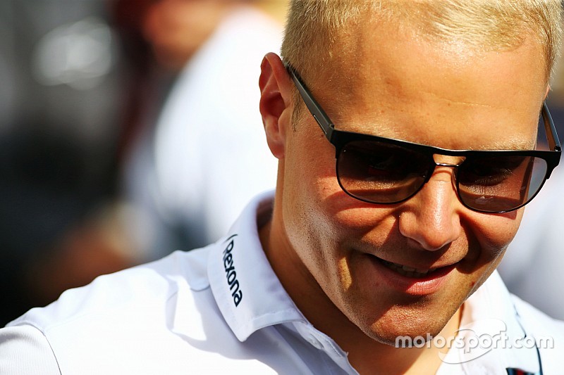 Bottas quiere estar más involucrado en las negociaciones sobre su futuro