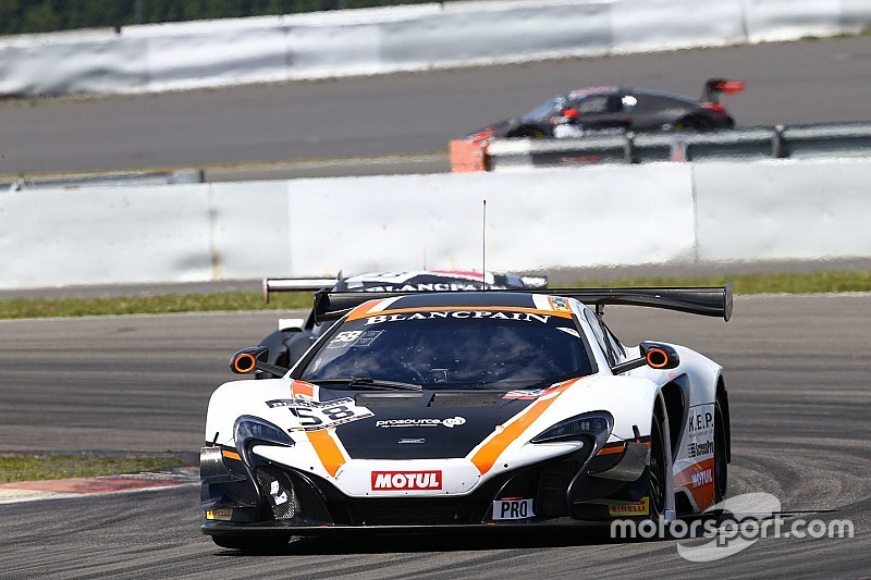 La McLaren del Garage 59 trionfa nella Main Race del Nurburgring