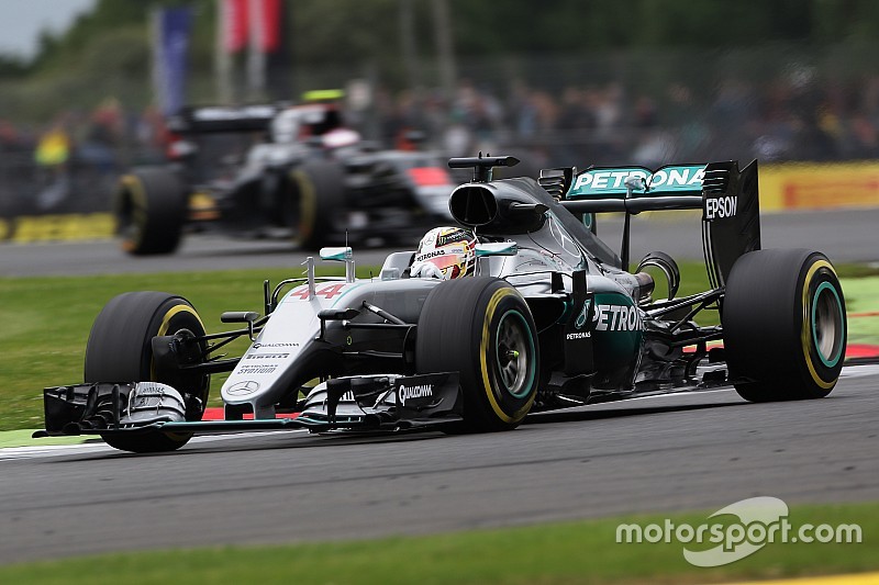 Hamilton da record a Silverstone, mentre Vettel è a due secondi!